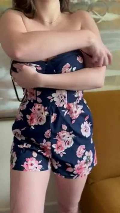 Hey guys I m very horny right now I like to do video call or sexting 👻eva_baby779